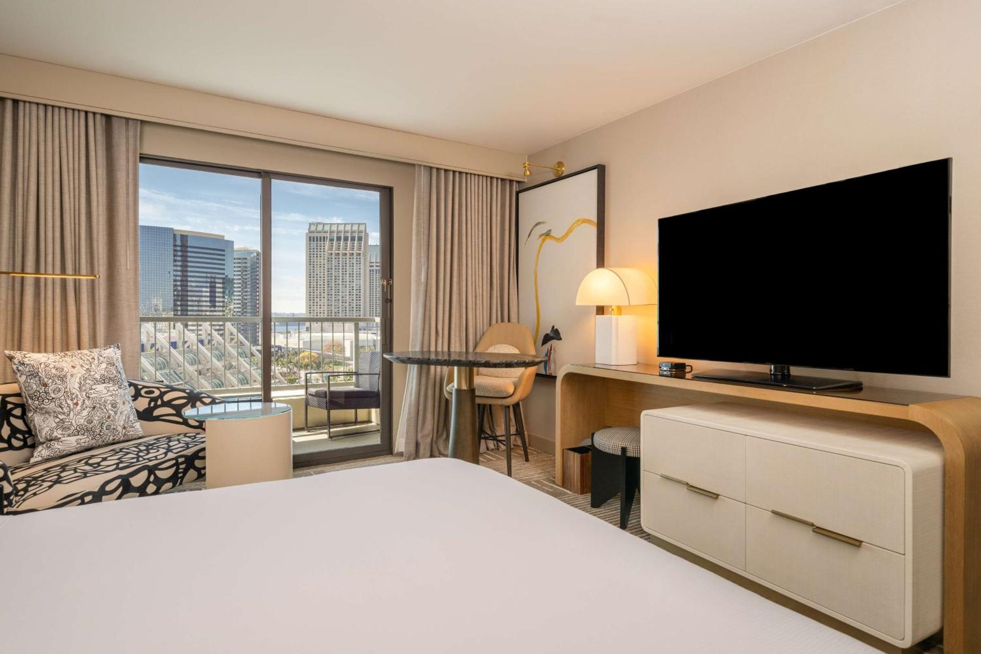 Hilton San Diego Gaslamp Quarter Exterior photo