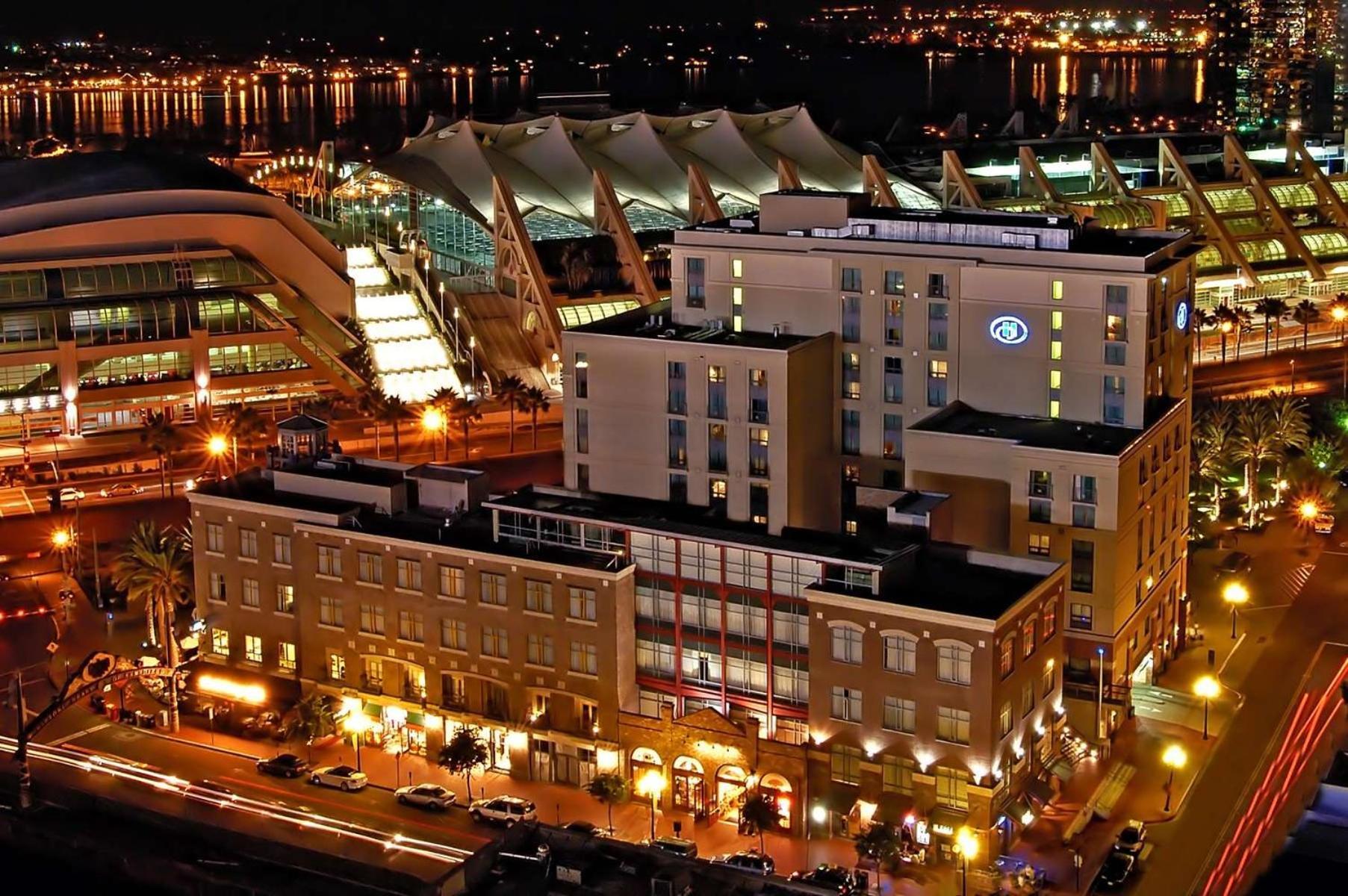 Hilton San Diego Gaslamp Quarter Exterior photo