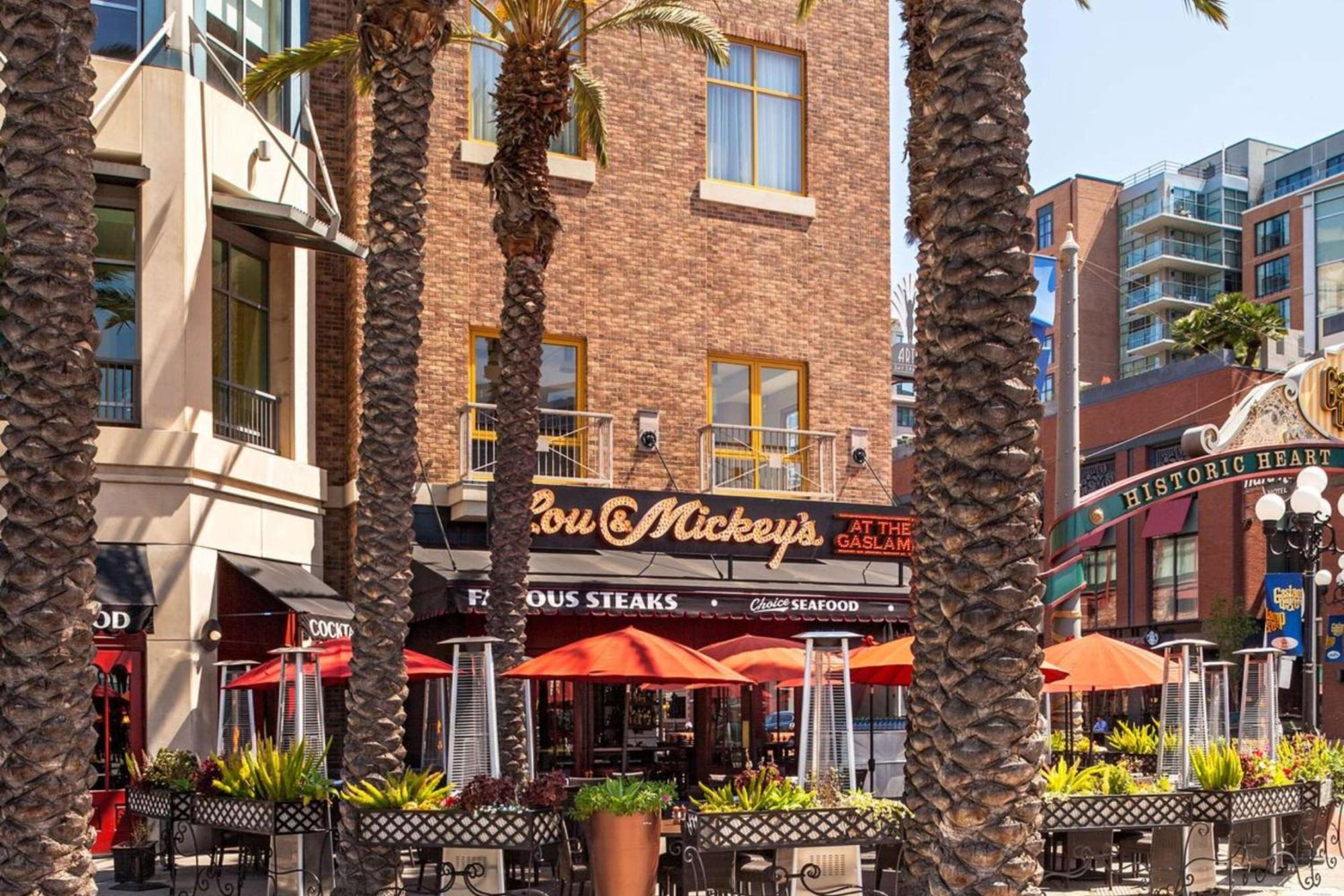 Hilton San Diego Gaslamp Quarter Exterior photo